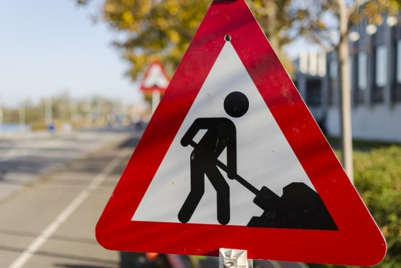 road-work-1148205_EsbenS_pixabay