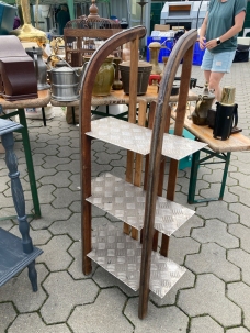 Flohmarkt für einen guten Zweck Flohmarkt Bild 3