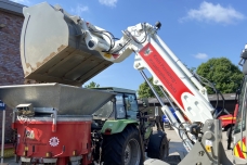 20250630 Nachschub für die Sandabfüllanlage