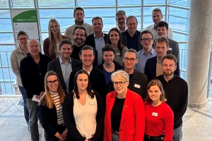 Projektmitglieder KI@PI mit der Landrätin Elfi Heesch (vorn, 2. von rechts)